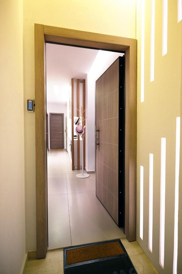 Armi Luxury Apartment In The Heart Of The City Ханя Екстериор снимка