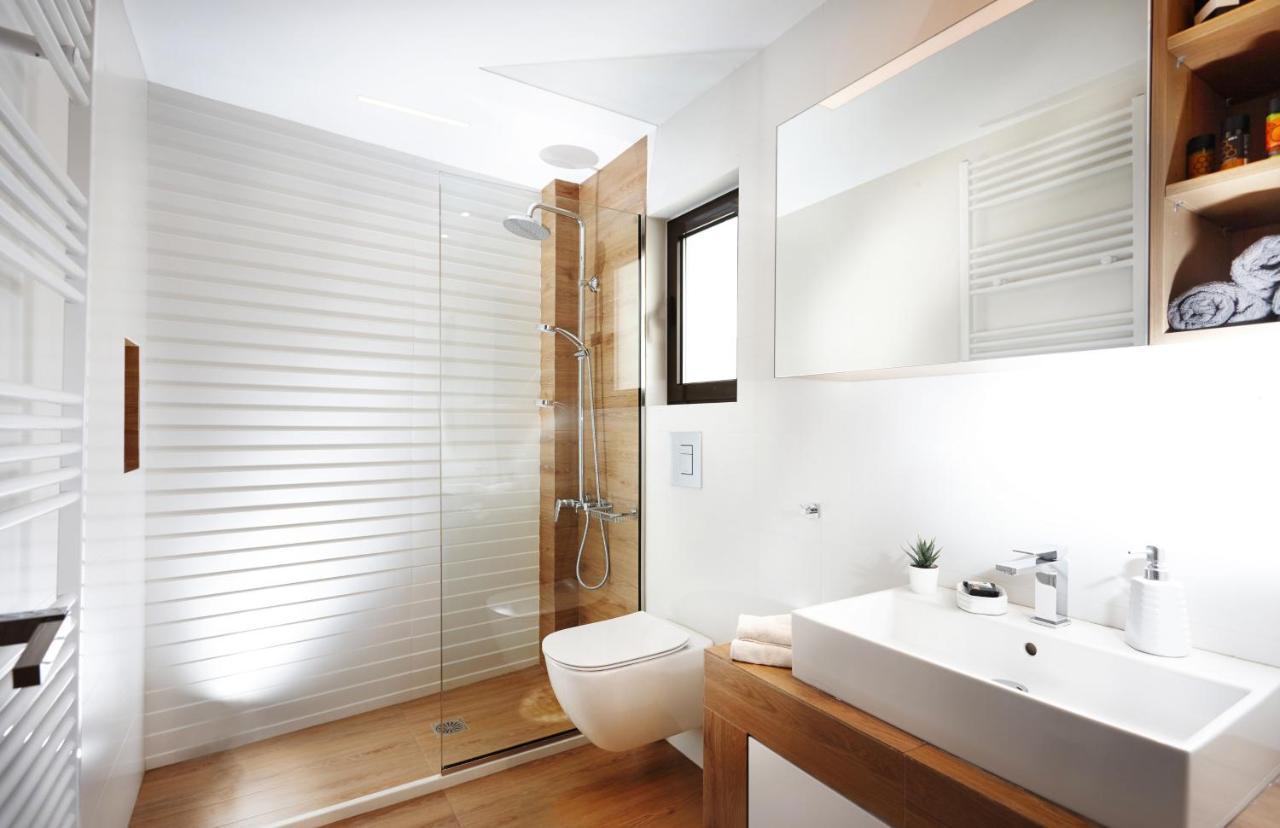 Armi Luxury Apartment In The Heart Of The City Ханя Екстериор снимка